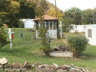 186 Carroll Ave, Keyser, WV 26726 - photo 2