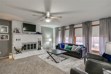 17 Enfield Dr, Bella Vista, AR 72715 - photo 2