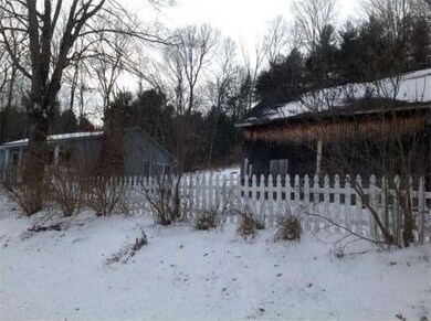 34 Greenwich Plns Rd, Ware, MA 01082 - photo 5