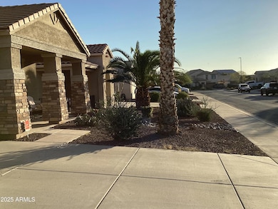 18696 W Illini St, Avondale, AZ 85323 - photo 2