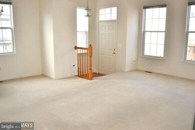 2569 James Monroe Cir, Herndon, VA 20171 - photo 3