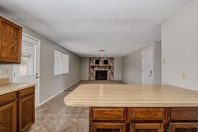1912 W Dartmouth St (5)
