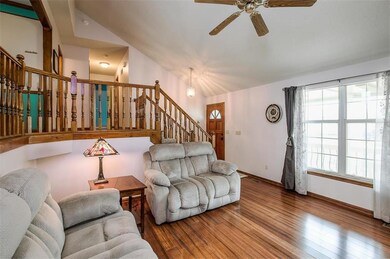 117 W Calico Dr, Raymore, MO 64083 - photo 3