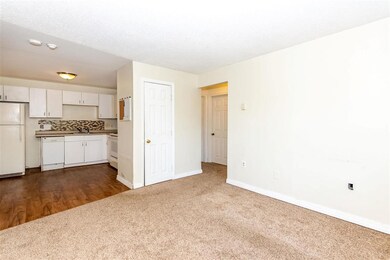 172 Lita Ln, Newmarket, NH 03857 - photo 4