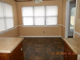 Eat-in kitchen area