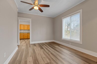 113 roscoe ave-004