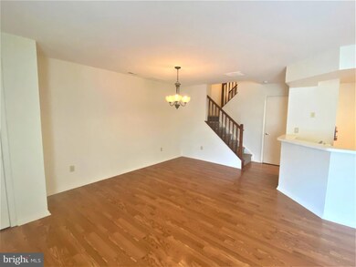 202 Oliphant Ln unit 202, Mount Laurel, NJ 08054 - photo 5