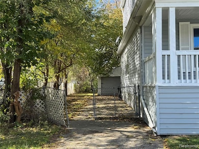 6319 Minock St, Detroit, MI 48228 - photo 2