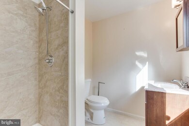 4616 Birchtree Ln, Temple Hills, MD 20748 - photo 7