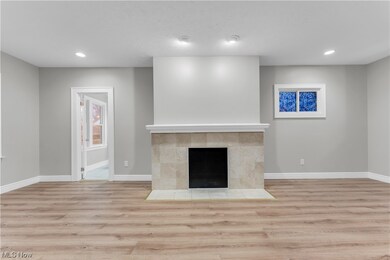 3353 Berkeley Rd, Cleveland, OH 44118 - photo 6