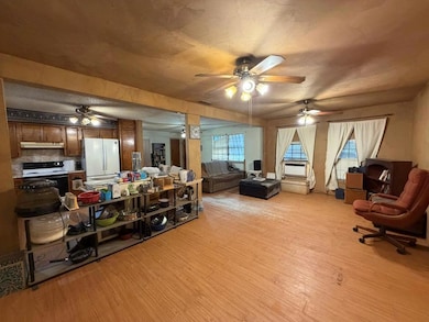 273 Alta Vista Dr, Bastrop, TX 78602 - photo 4