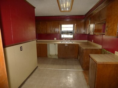 518 Hillcrest Ave, McComb, MS 39648 - photo 7