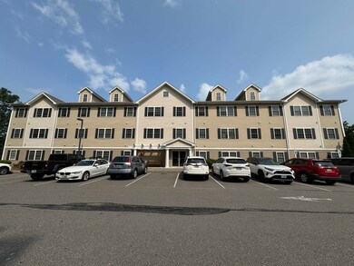 30 Sentinel Ct unit 304, Manchester, NH 03103 - photo 3