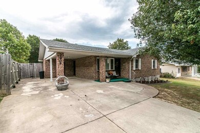 2906 Bedoll Ave, Poplar Bluff, MO 63901 - photo 2