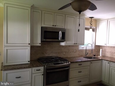 65 Tower Rd unit A, Edison, NJ 08820 - photo 2