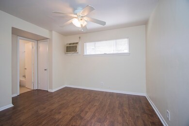 8803 Timberside Dr unit 9, Houston, TX 77025 - photo 4
