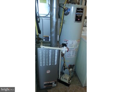 8017 Moro St, Philadelphia, PA 19136 - photo 7