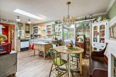 1102 SW Spruce St, Grants Pass, OR 97526 - photo 6