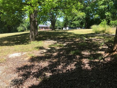 402 River St, Iva, SC 29655 - photo 2