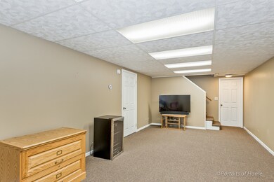 74 Venetian Way Cir, Wheaton, IL 60189 - photo 3