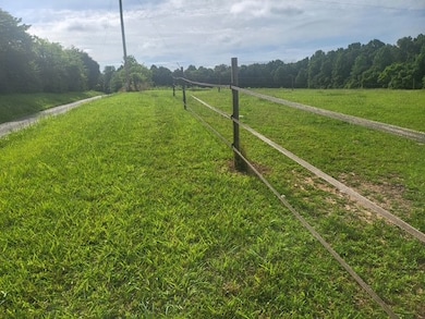 566 Locke Bend Rd, McMinnville, TN 37110 - photo 2