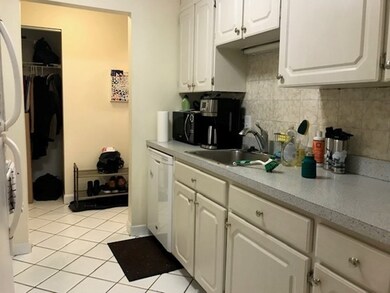 Totten Pond Village unit 27C, Waltham, MA 02451 - photo 4