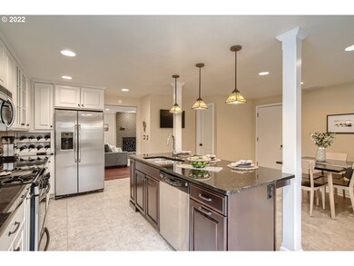 3915 Cedaroak Dr, West Linn, OR 97068 - photo 5