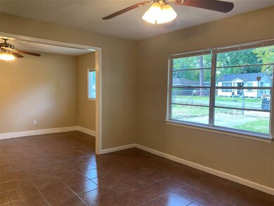6938 Landor St, Houston, TX 77028 - photo 4