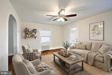 1562 Stanton St, York, PA 17404 - photo 2