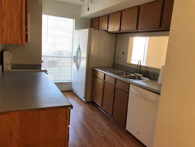 7806 Gatehouse Dr, Houston, TX 77040 - photo 5