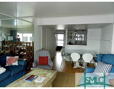 Other. Lice open layout, wood flooring