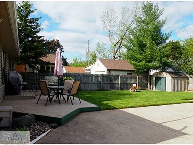 2415 Concord Rd, Lansing, MI 48910 - photo 3