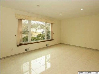 21 Kolas Ct, North Middletown, NJ 07748 - photo 3