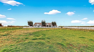 770 Merriam Rd, Hickman, CA 95323 - photo 3