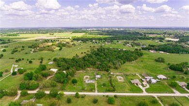 7626 Hackamore Rd, Zephyrhills, FL 33541 - photo 7