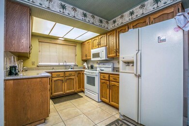 Eat In Kitchen