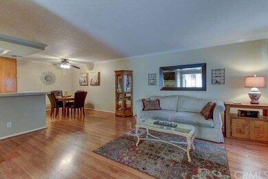 Entertaining is a dream in your spacious living ro