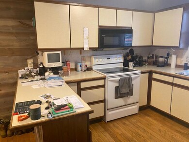 Giovanetto Kitchen with Island