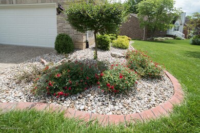 7500 Astrid Way, Louisville, KY 40228 - photo 6