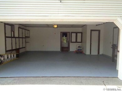 Garage.