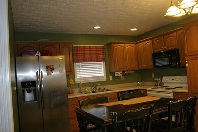 335 Forest Ridge Dr, Mount Washington, KY 40047 - photo 7