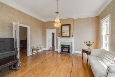 7-web-or-mls-2023 09 12 - 129PineStNW-Sa