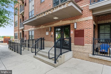 9523 Bastille St unit 305, Fairfax, VA 22031 - photo 3