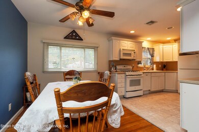 222 Chesterton Ave, Staten Island, NY 10306 - photo 6