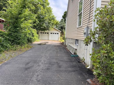 26 Fowler St, Keene, NH 03431 - photo 4