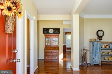 17318 Smokey View Ct, Round Hill, VA 20141 - photo 4