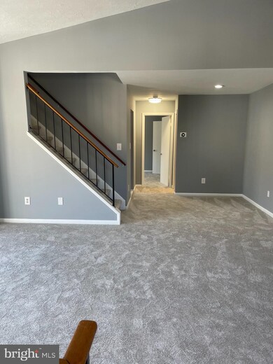 19953 Appledowre Cir, Germantown, MD 20876 - photo 3