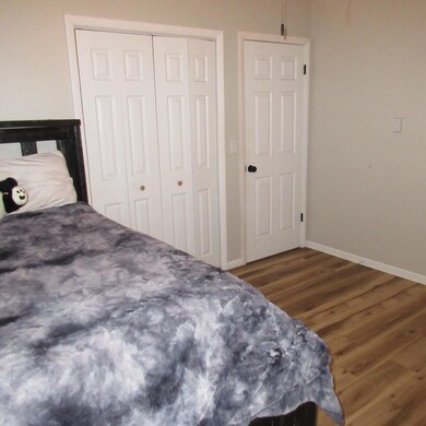 35665 Riverview Dr, Paw Paw, MI 49079 - photo 7