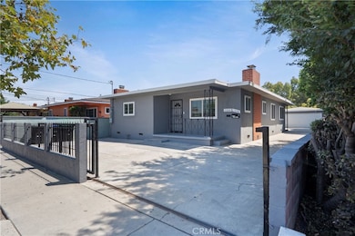 11004 Mansel Ave, Inglewood, CA 90304 - photo 2