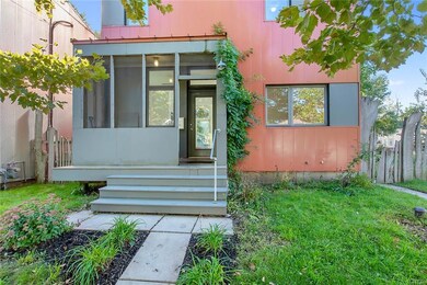 Screened in front porch